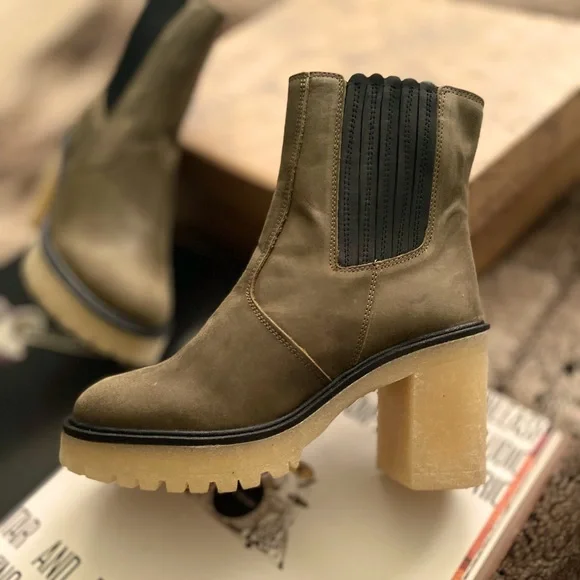Free People James Chelsea Boots - Picture 10 of 10